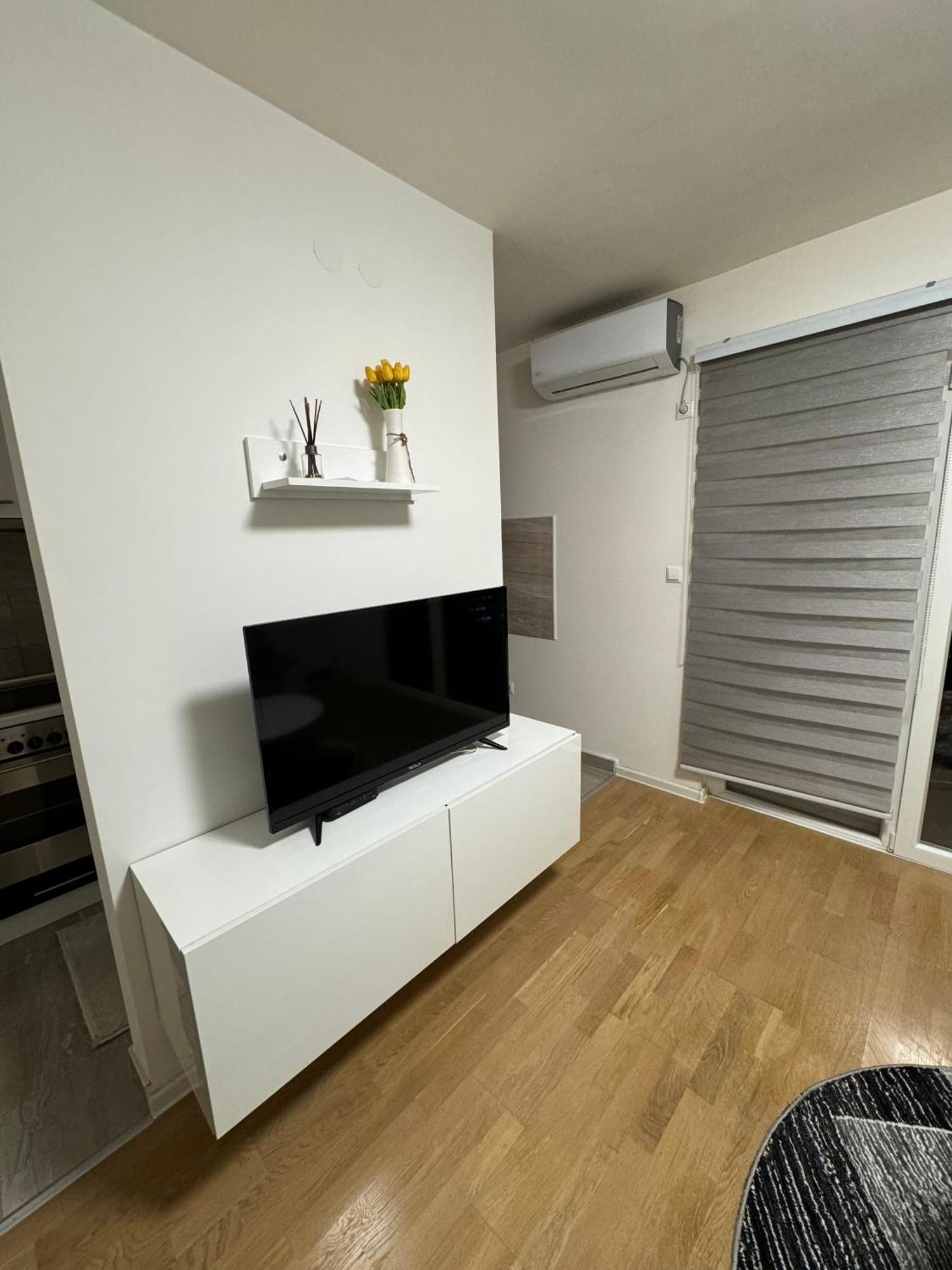 Amina Apartment Tuzla Exterior foto